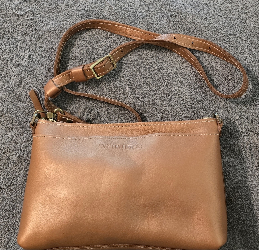 Portland Leather Goods Classic Poppy Crossbody Purse Color is Havana Brand New